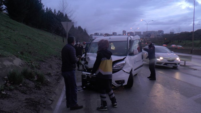 Pendik'te, aracını tamir etmek için durduran adam kazaya kurban gitti