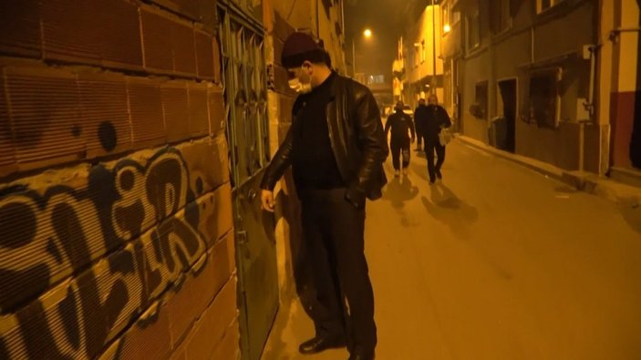 Bursa'da polis, kaçak meyhaneyi müşteri gibi bastı