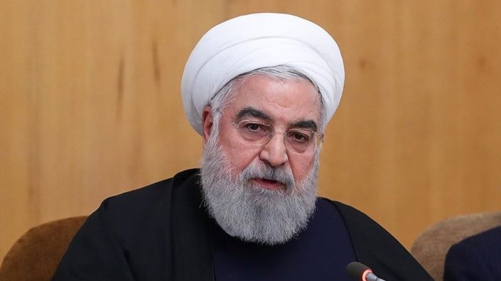 İran'da devrim kutlamalarında 'Kahrolsun Ruhani' sloganları atıldı