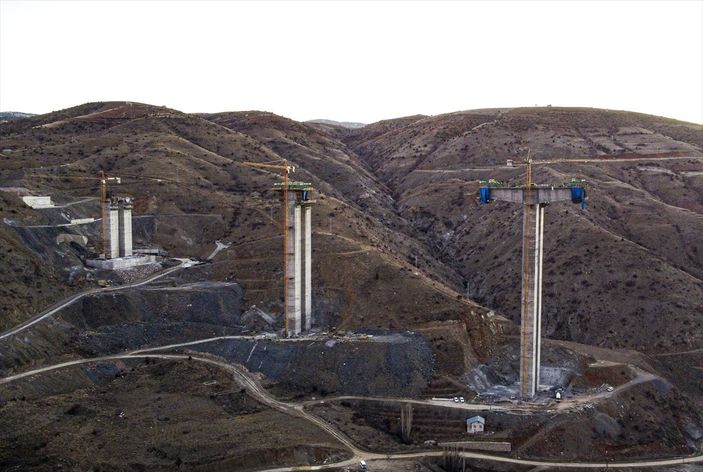 a Türkiye'nin en yüksek ayaklı viyadüğü: Eğiste