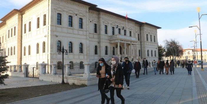 a Türkiye'de ocak ayında 72 merkezde ekstrem sıcaklık rekoru kırıldı