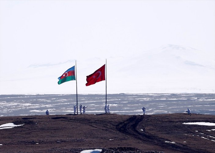 Azerbaycan -Türkiye ortak kış tatbikatından kareler