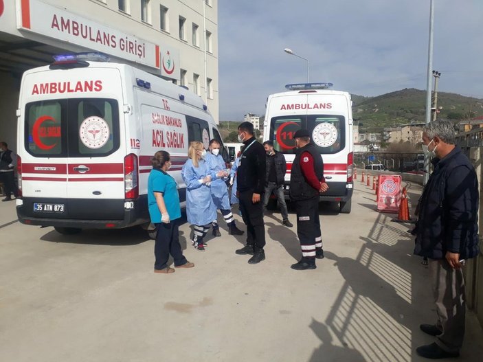 İzmir'de eşini öldürüp, iki çocuğunu yaraladı