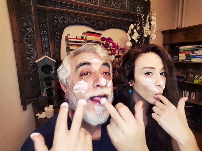 Suat Sungur ve Ahu Sungur'un kremalı paylaşımı