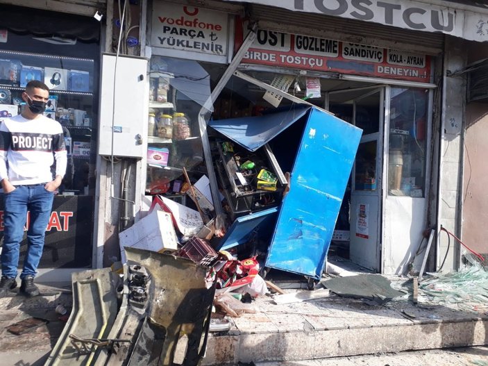 Gaziantep'te halk otobüsü iş yerine daldı: 1 ölü