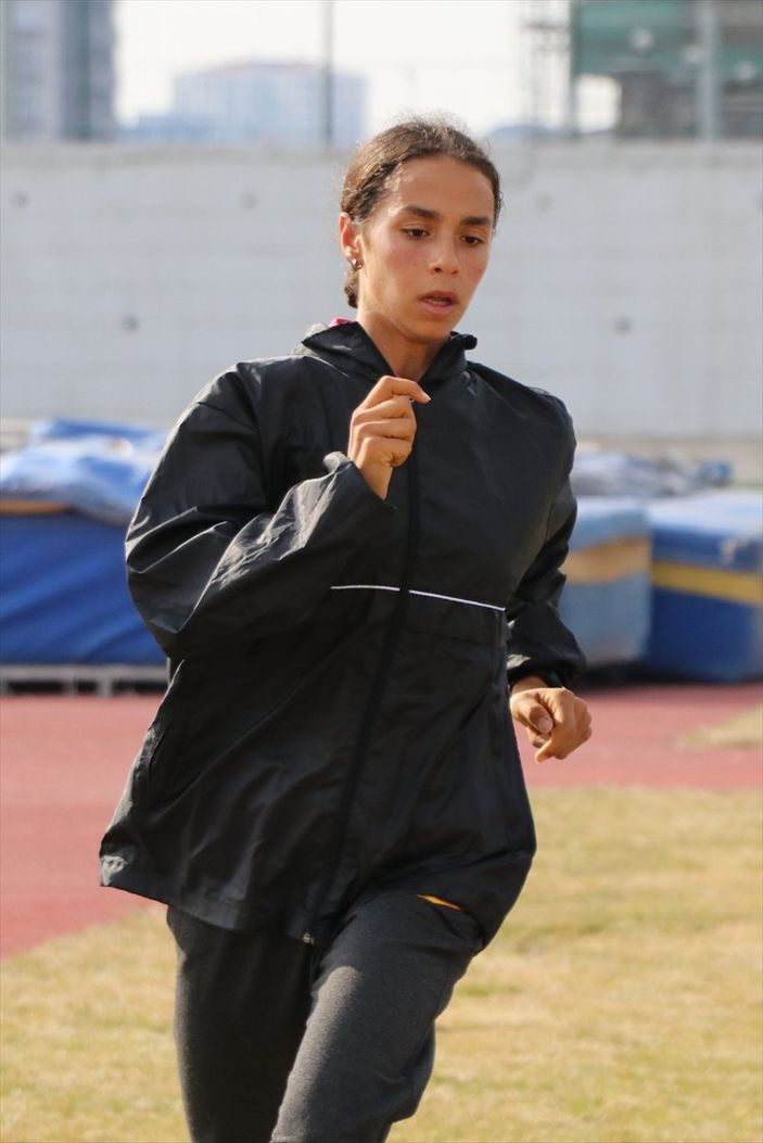 a Gaziantepli genç atlet, babasına verdiği sözü tutarak rekor kırdı