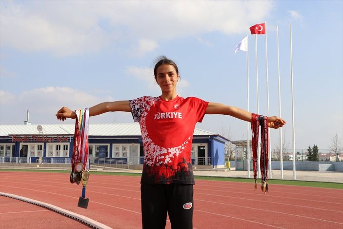 a Gaziantepli genç atlet, babasına verdiği sözü tutarak rekor kırdı