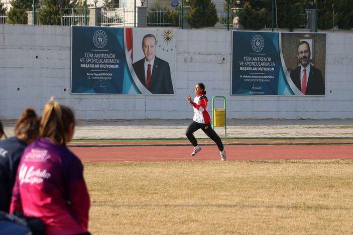 a Gaziantepli genç atlet, babasına verdiği sözü tutarak rekor kırdı