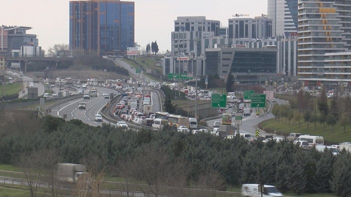 İstanbul’da trafik yoğunluğu başladı