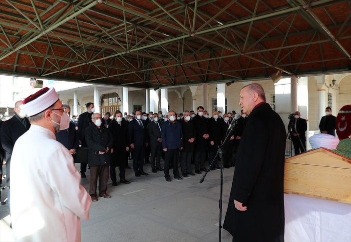 a Cumhurbaşkanı Erdoğan, Hafız Abdullah Nazırlı'nın cenaze törenine katıldı