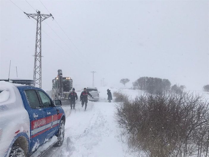 Çanakkale'de çiftlik evinde mahsur kaldı