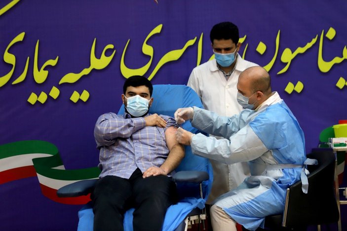 İran Sağlık Bakanı: Mutasyonlu virüs neredeyse tüm ülkeye yayıldı