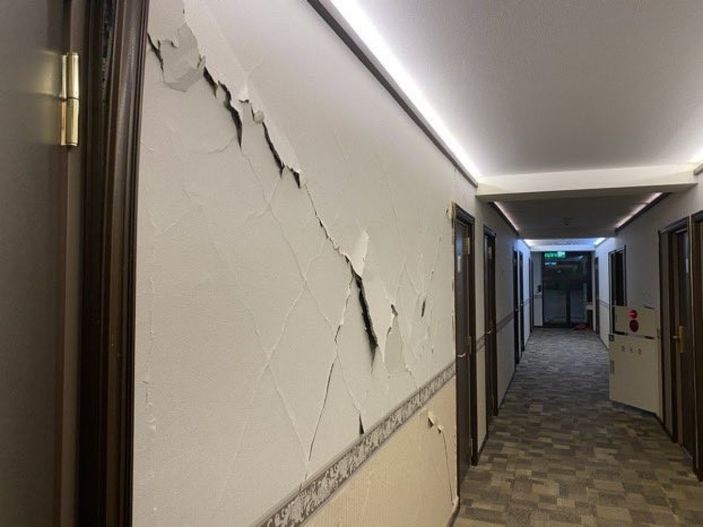 i Japonya'daki 7.3 büyüklüğündeki deprem: 150'den fazla yaralı var