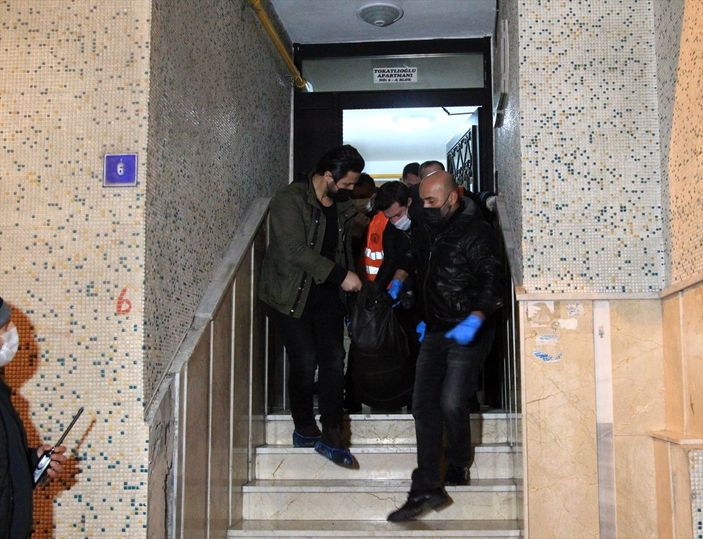 Samsun'da tartıştığı eşini bıçakla öldürdü