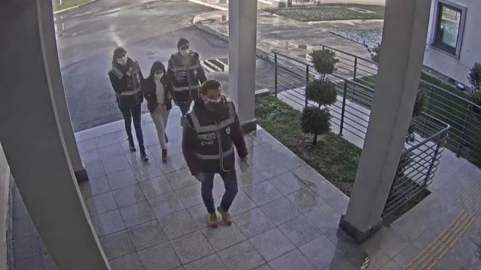 İstanbul’da terör şüphelisi kadın kardeşinin pasaportuyla yakalandı