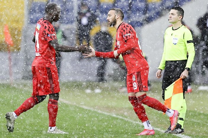 Cenk Tosun: Beşiktaş'ı şampiyon yapmaya geldim