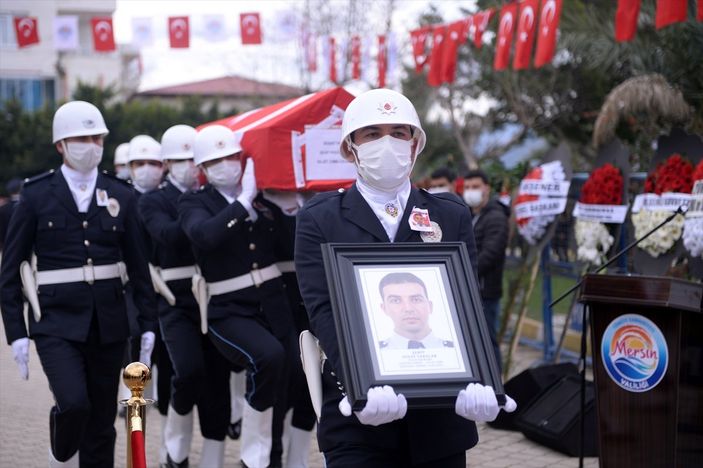 Türkiye yasta: Şehitlerimizi uğurluyoruz