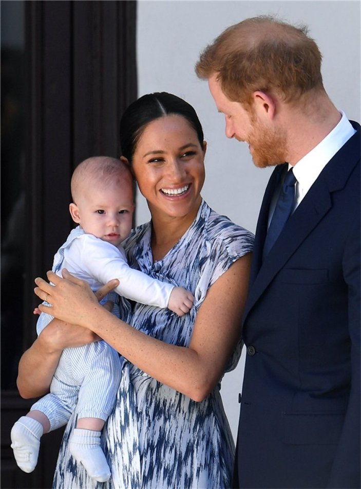 Prens Harry ve Meghan Markle ikinci bebeklerini bekliyor