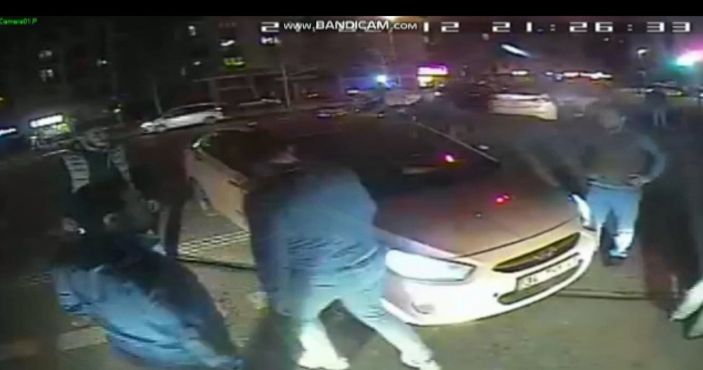 Çekmeköy'de, taksi şoförü otobüs şoförünü darbetti