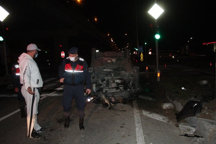 Antalya'da kazadan kurtulan alkollü sürücü, koronavirüs dersi verdi