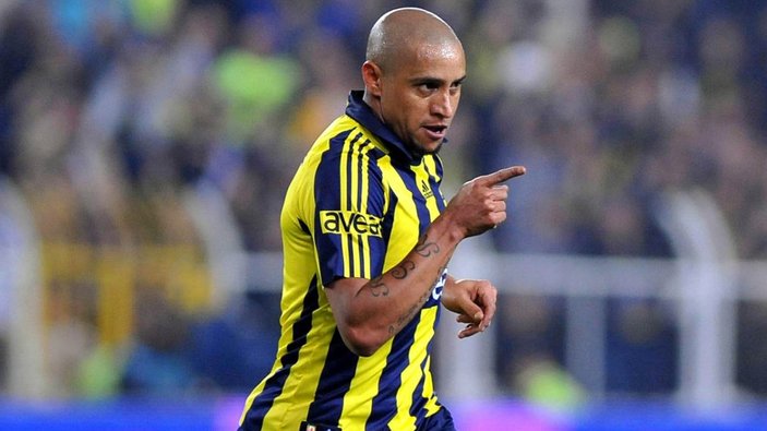 Roberto Carlos: Chelsea ile anlaşmıştım olmayınca Fenerbahçe'ye gittim