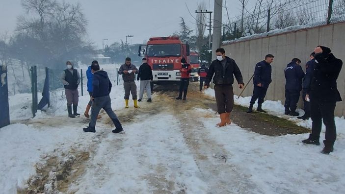 i Kocaeli'de, yanan prefabrik evde 500 bin TL kül oldu