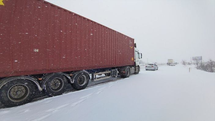 Bursa-Yalova kara yolu, ağır taşıtların geçişine kapatıldı