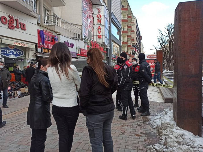 Eskişehir'de anne ile baba 4 yaşındaki çocuklarıyla birlikte katledildi