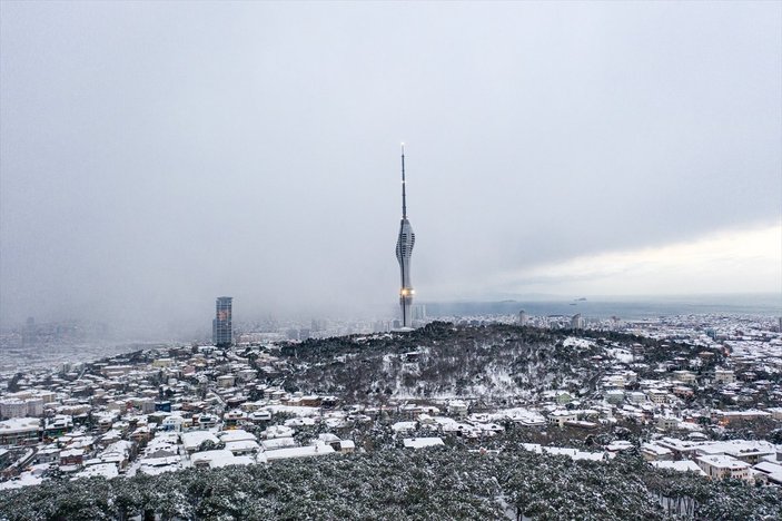 İstanbul'dan nefes kesen kar manzaraları