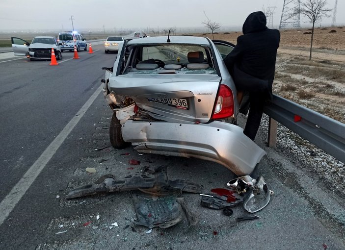 Aksaray'da yolda düşen kamyon lastiği  kazaya sebep oldu