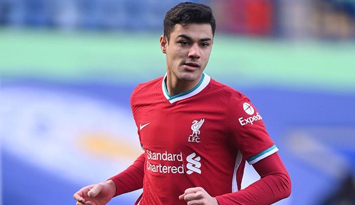 Alan Shearer: Ozan tek başına savunmayı düzeltemez