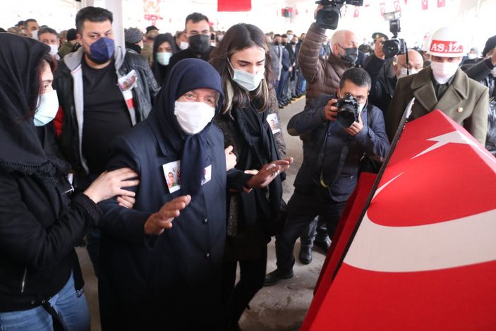 i Şehit Müslüm Altıntaş ile Adil Kabaklı son yolculuğuna uğurlandı