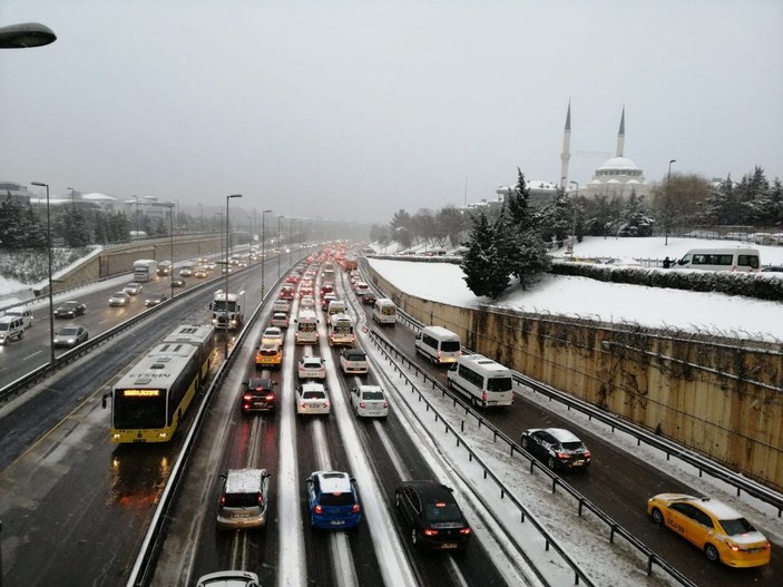 İstanbul'da yoğun trafik görüldü