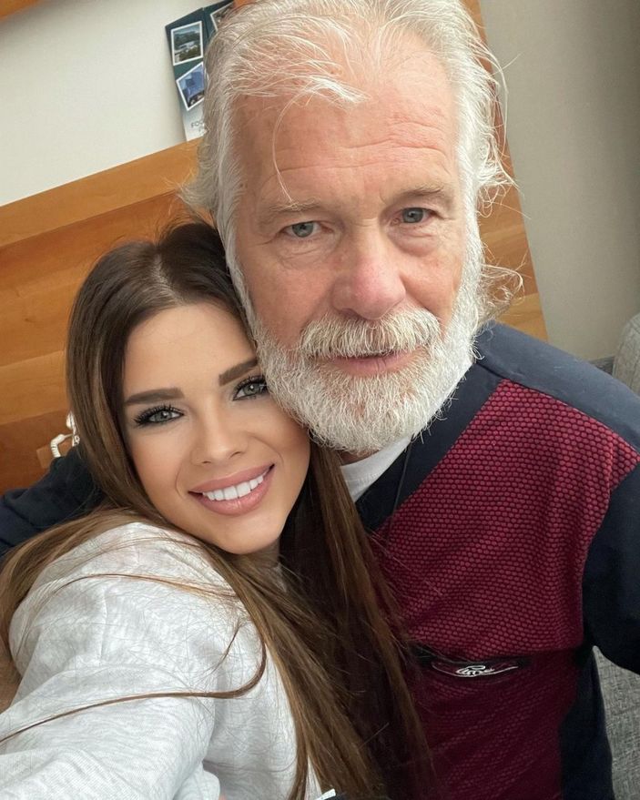 Damla Ersubaşı, babasını paylaştı