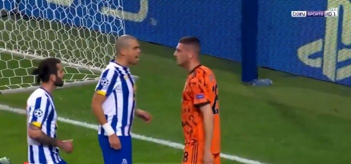 Pepe ile Merih Demiral arasındaki gerginlik