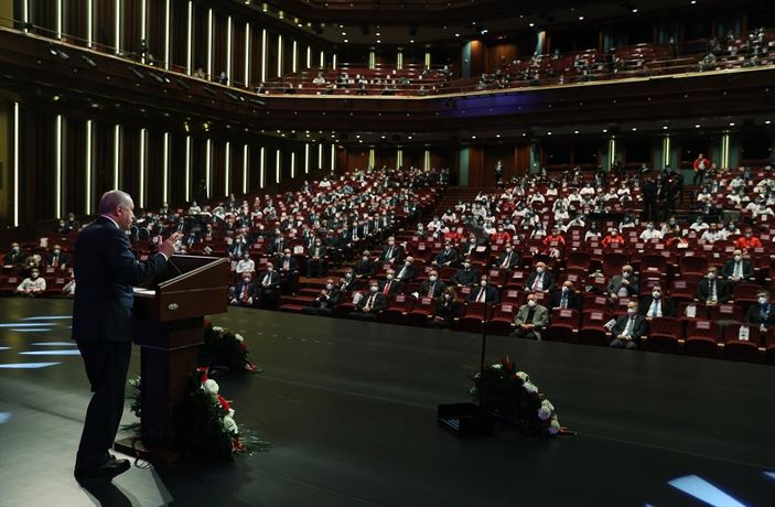 Cumhurbaşkanı Erdoğan: Bu ülke, nitelikli gençlerin omuzlarında yükselecek