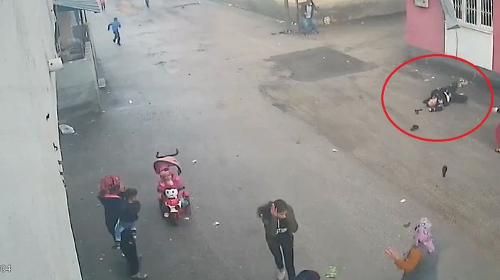 d Adana'da genç kadın balkondan aşağıya düştü