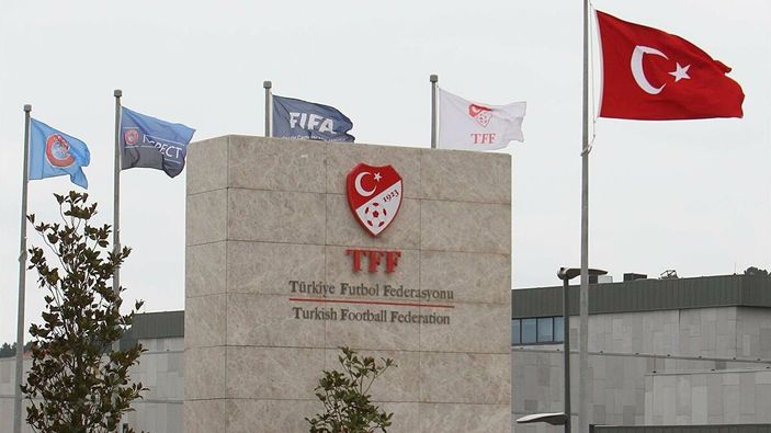 TFF: Üst klasman yardımcı hakeminin korona testi pozitif