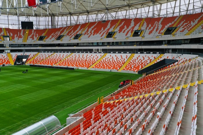 Yeni Adana Stadı açıldı