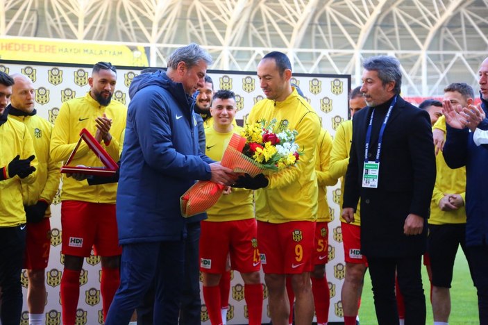 Süper Lig tarihinin en çok forma giyen futbolcusu Umut Bulut oldu