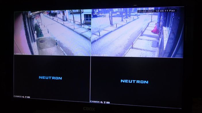 d Bursa'da berberden girilen kahvehaneye polis baskını