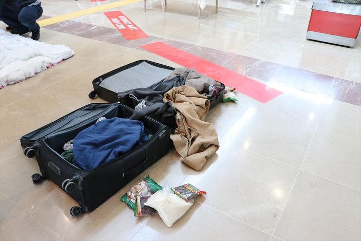 Denizli'de İranlı yolcunun valizinden uyuşturucu çıktı