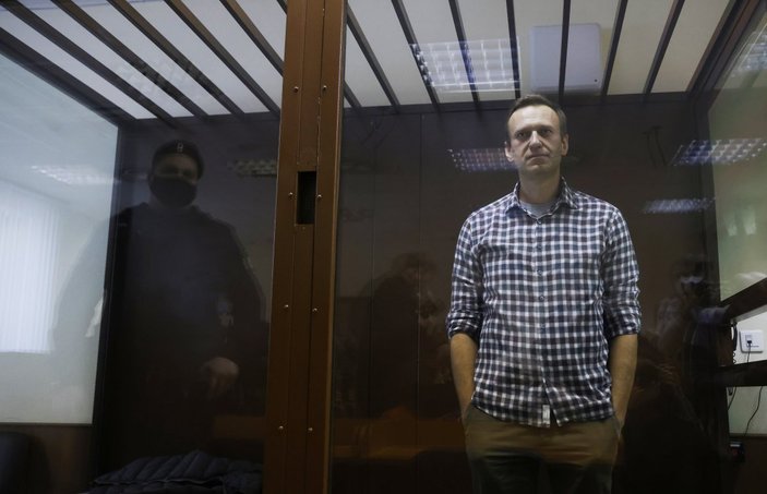 Rus muhalif Navalnıy'a 'gaziye iftiradan' para cezası