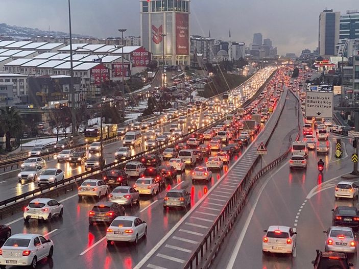 İstanbul'daki trafik yoğunluğu kanser riskini artırıyor