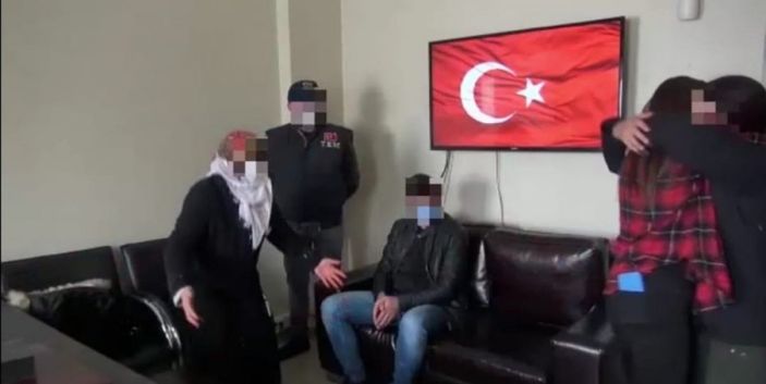 i Van'da kadın terörist teslim oldu