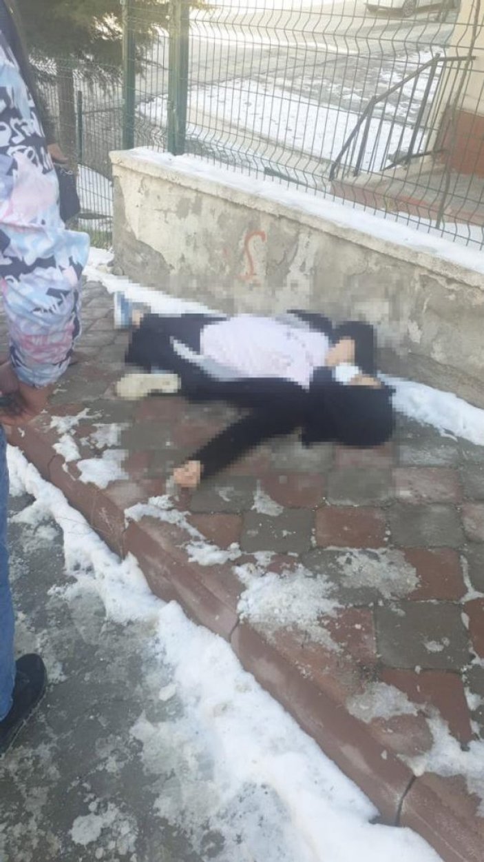 Ankara'da bir kadın sokak ortasında vurularak öldürüldü