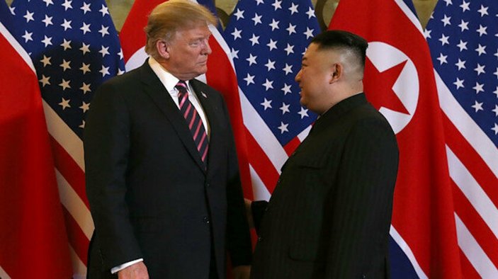 Trump'tan Kim Jong'a: Seni Air Force ile iki saate eve bırakırım