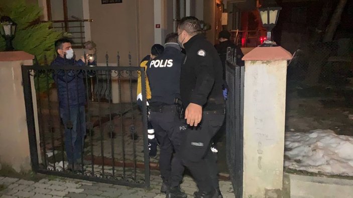 Sancaktepe'de polisten kaçan iki şüphelinin bacağı kırıldı