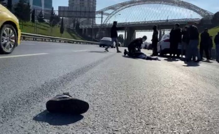 İstanbul'da köpeği kurtarmak isteyen çocuğa araba çarptı