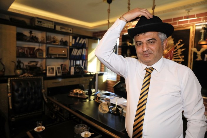 Antalyalı iş adamı, Süleyman Demirel’in şapkasını haczetti